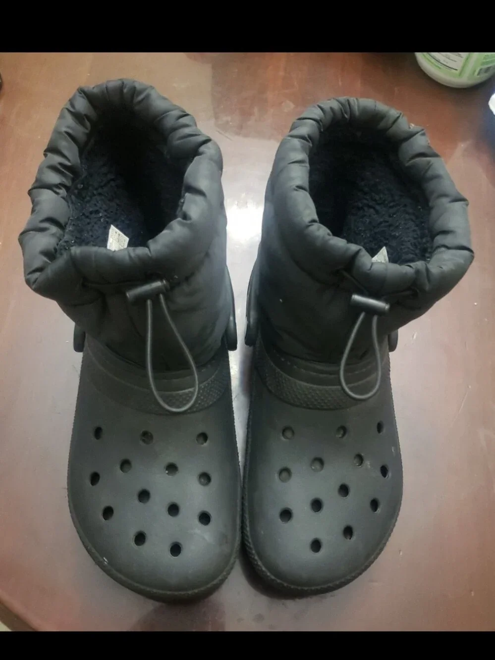 Crocs Classic Lined Neo Puff Boot. (M6/W7)